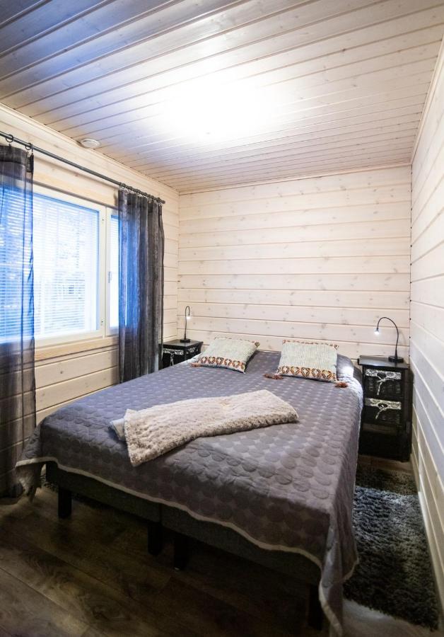 Ettomies II Guest House Akaslompolo Bagian luar foto