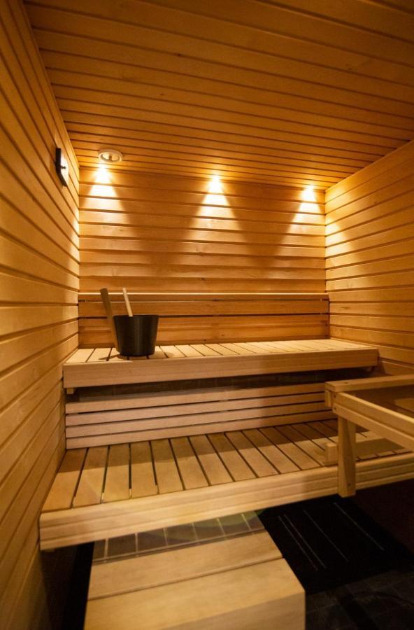 Ettomies II Guest House Akaslompolo Bagian luar foto