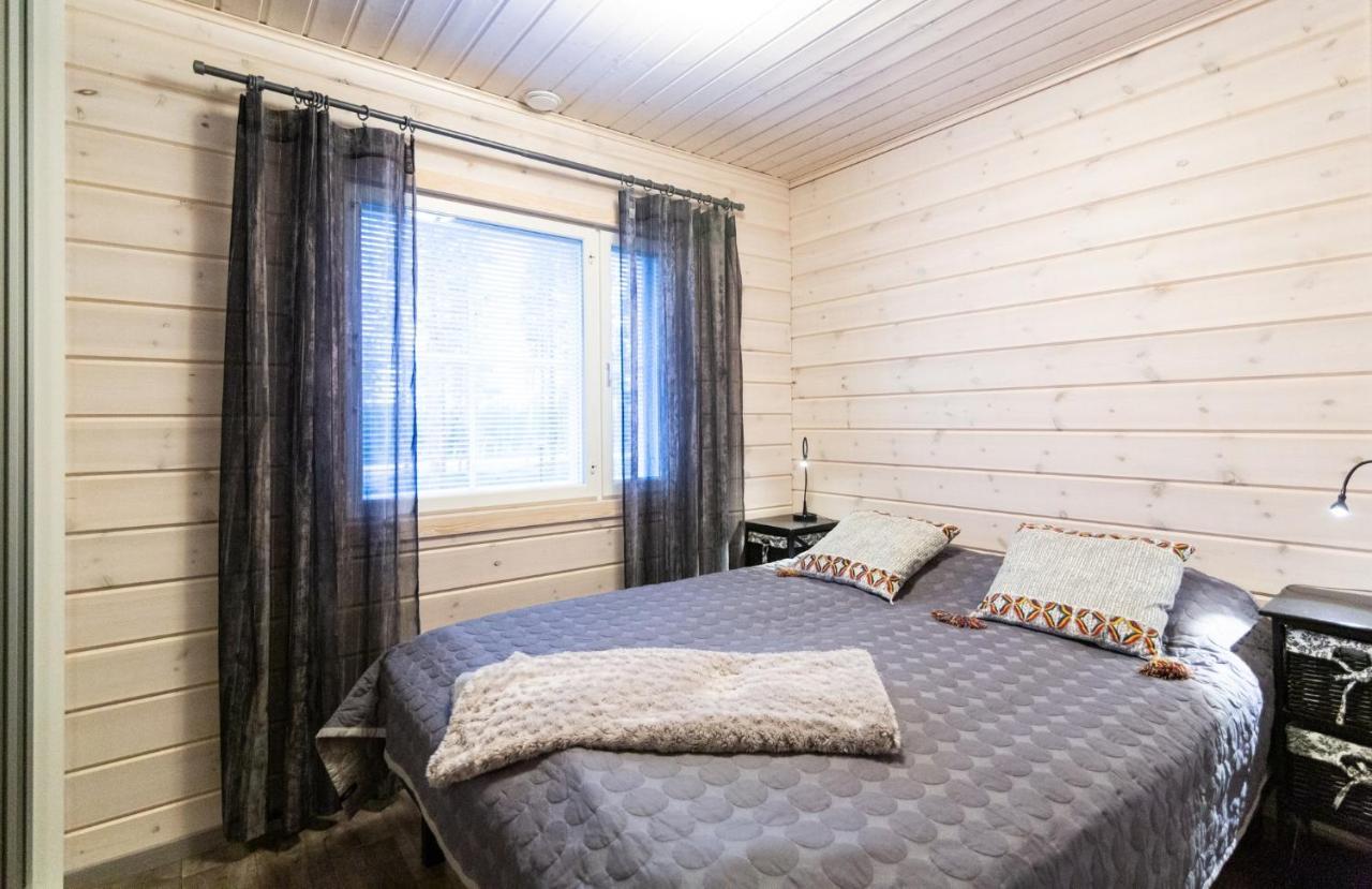 Ettomies II Guest House Akaslompolo Bagian luar foto