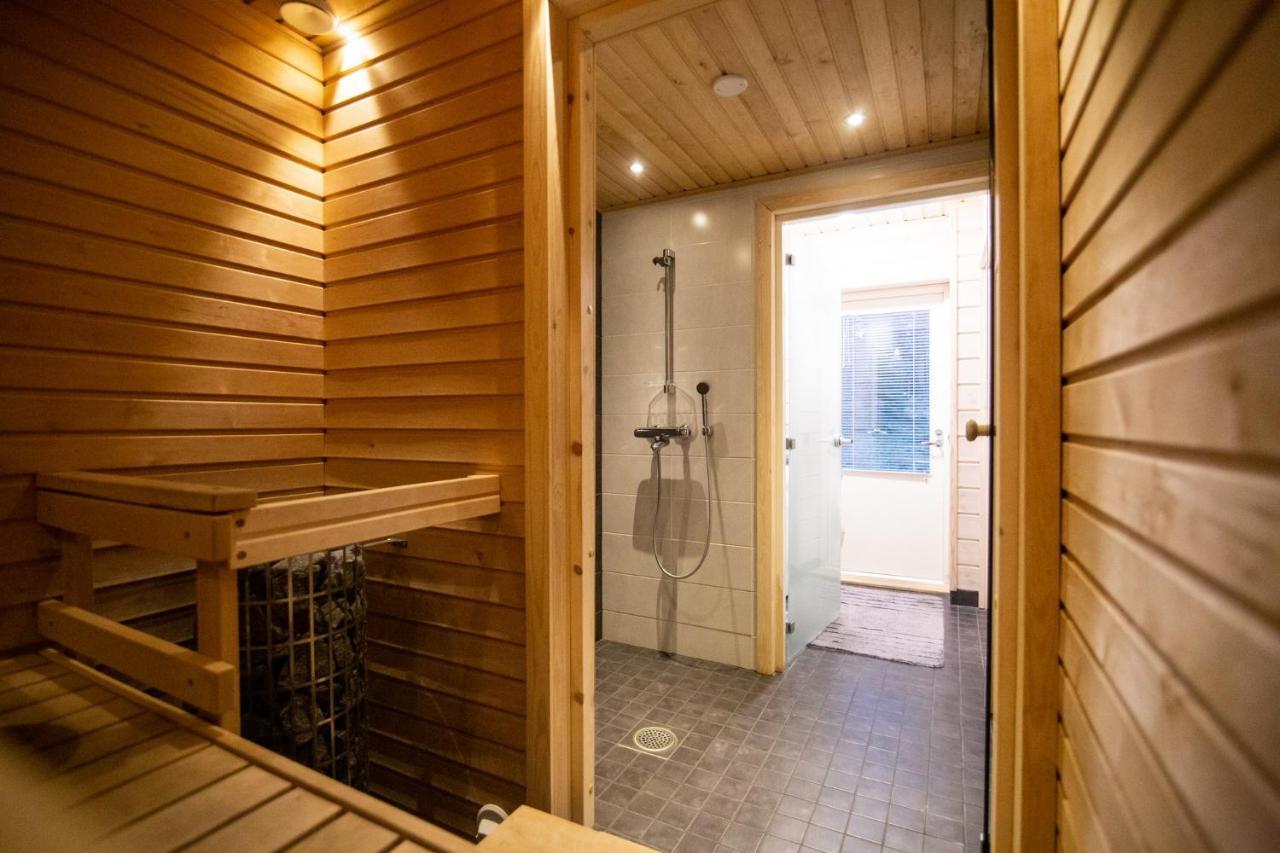 Ettomies II Guest House Akaslompolo Bagian luar foto